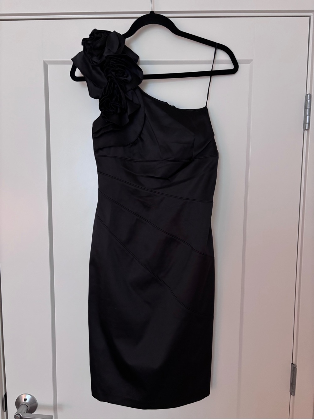 Jessica Simpson Black One-Shoulder Cocktail Dress with Floral Rosette